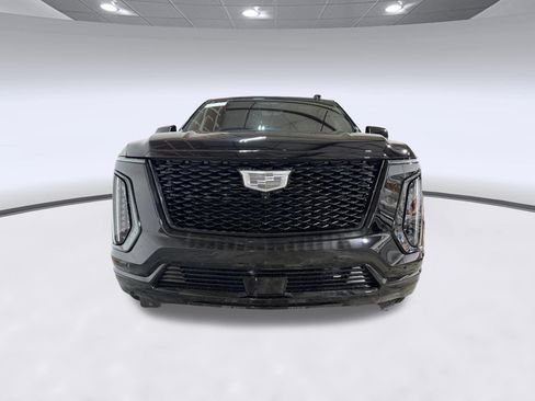 Certified 2026 Cadillac Escalade Sport w/ LPO, ONYX Package AWD/4WD image 4