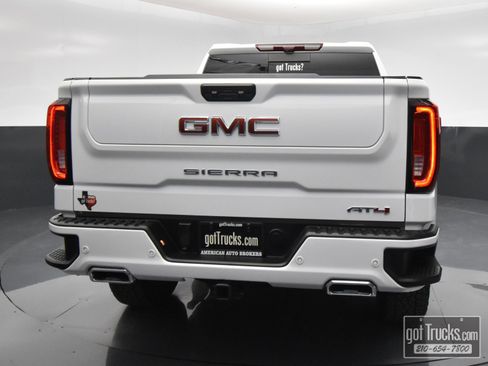 Used 2026 GMC Sierra 1500 AT4 w/ AT4 Premium Package AWD/4WD image 6