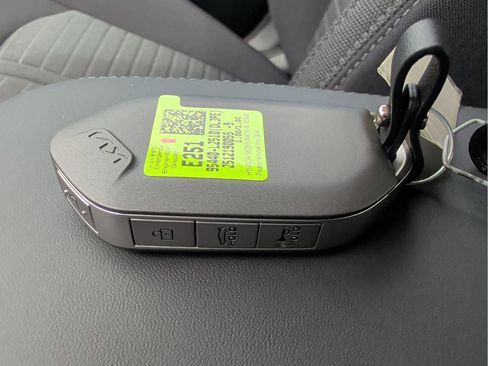 New 2026 Kia K5 LXS FWD image 32