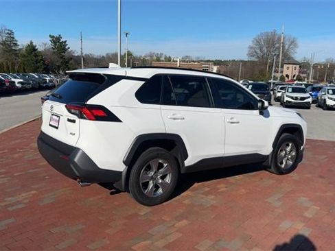 Used 2024 Toyota RAV4 XLE w/ Convenience Package image 3