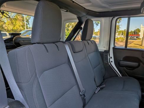 Used 2021 Jeep Wrangler Unlimited Sport image 30