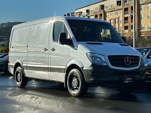 Used 2016 Mercedes-Benz Sprinter 2500 image 2