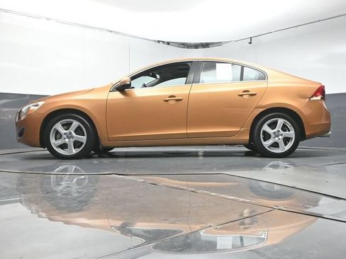 Used 2012 Volvo S60 T5 FWD image 35