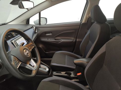 Used 2025 Nissan Versa SV FWD image 17