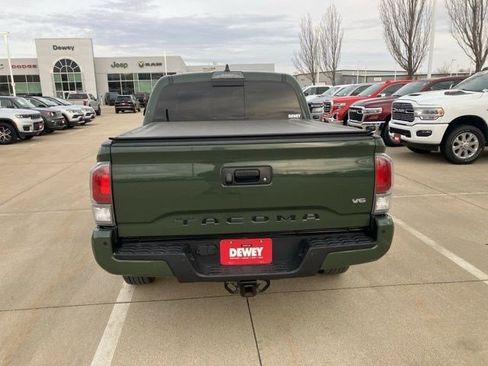 Used 2021 Toyota Tacoma TRD Sport w/ Technology Package image 7