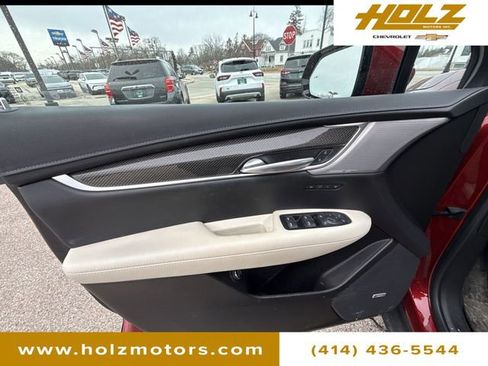 Certified 2023 Cadillac XT5 Sportv w/ LPO, Floor Liner Package image 23