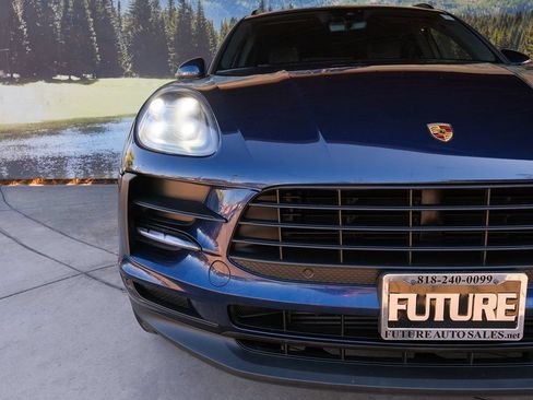 Used 2020 Porsche Macan AWD/4WD image 35