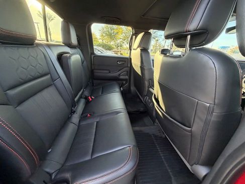 Used 2023 Nissan Frontier PRO-4X w/ Pro-4X Premium Package image 18