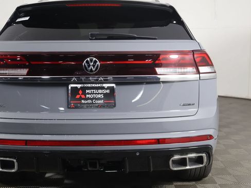 Used 2024 Volkswagen Atlas Cross Sport SEL Premium R-Line AWD/4WD image 18