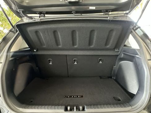 Used 2023 Hyundai Venue SEL FWD image 25
