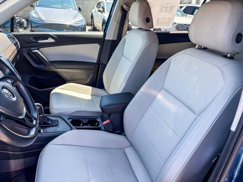 Used 2019 Volkswagen Tiguan SE FWD image 16