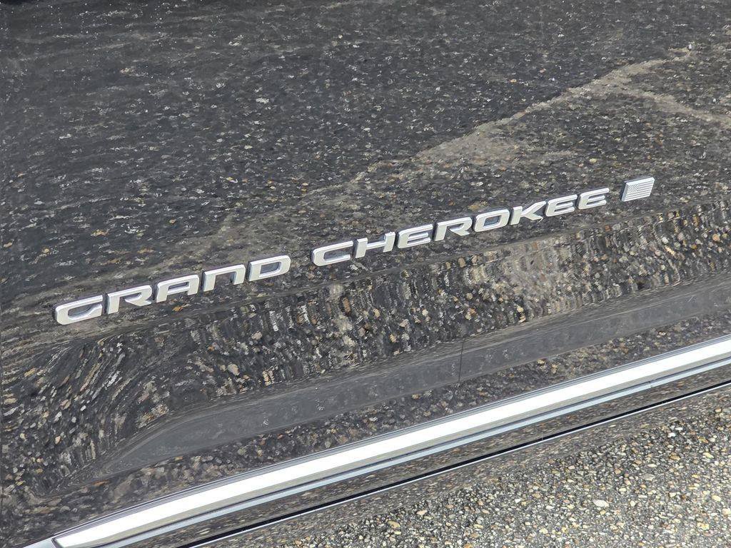 Used 2022 Jeep Grand Cherokee L Summit AWD/4WD image 44