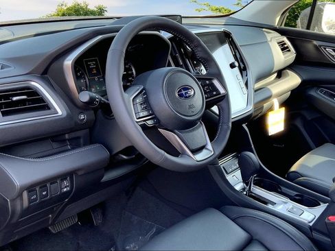 Used 2026 Subaru Ascent Touring AWD/4WD image 7
