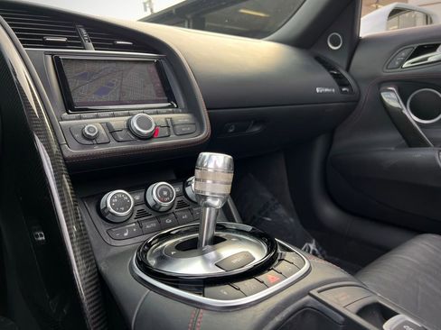 Used 2014 Audi R8 V10 image 39