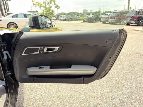 Used 2019 Mercedes-Benz AMG GT Roadster image 12
