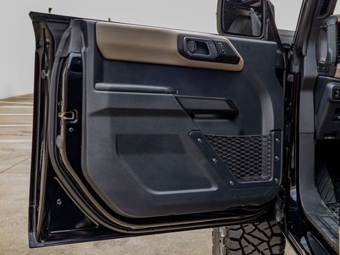 Used 2024 Ford Bronco Wildtrak image 36