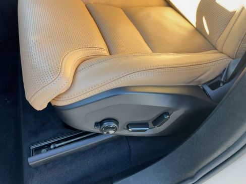 Certified 2024 Volvo XC90 B6 Ultimate w/ Protection Package Premier image 14