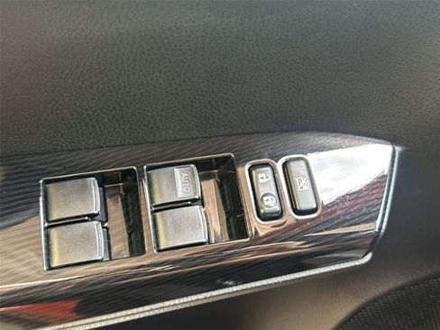 Used 2016 Toyota RAV4 SE w/ Advanced Technology Package AWD/4WD image 22