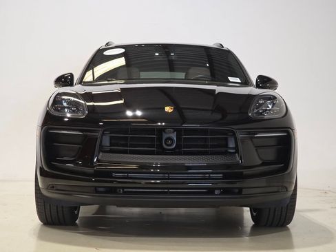 Certified 2026 Porsche Macan AWD/4WD image 6