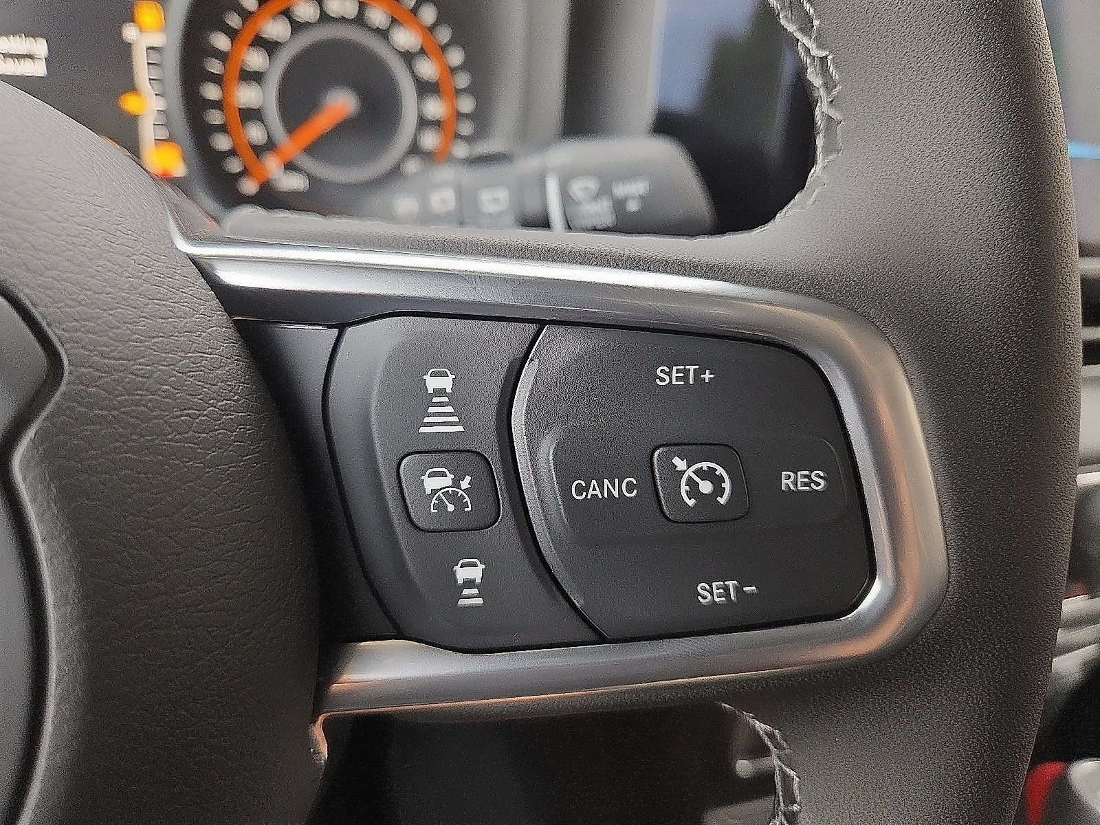 New 2026 Jeep Wrangler Unlimited Sahara w/ Safety Group AWD/4WD image 18