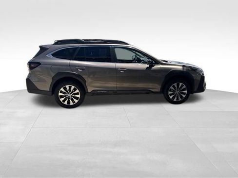 Used 2024 Subaru Outback Limited AWD/4WD image 8