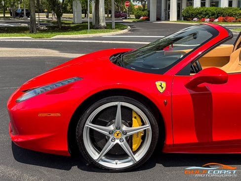 Used 2012 Ferrari 458 Spider RWD image 40