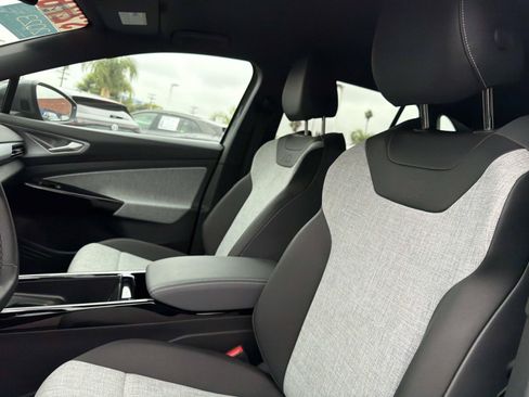 Certified 2023 Volkswagen ID.4 Pro RWD image 15