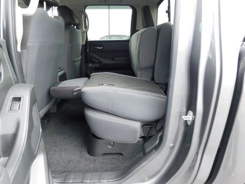 Used 2023 Nissan Frontier SV w/ SV Convenience Package image 29