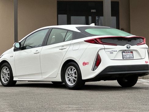 Used 2017 Toyota Prius Prime Plus image 6