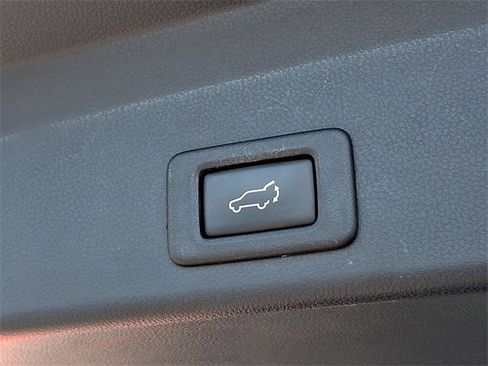 Used 2019 Subaru Ascent Touring w/ Popular Package #3 image 30