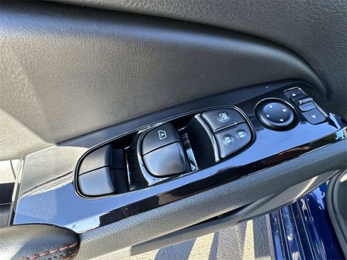 Used 2024 Nissan Altima 2.5 SR image 13