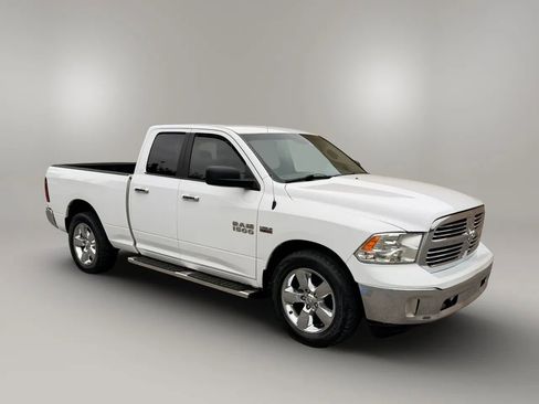 Used 2015 RAM 1500 Big Horn RWD image 2
