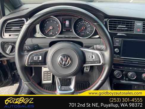 Used 2019 Volkswagen Golf 4-Door FWD image 32