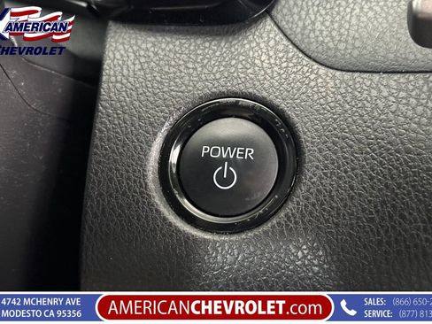 Used 2025 Toyota Camry SE FWD image 30