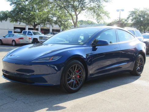 Used 2025 Tesla Model 3 RWD image 3