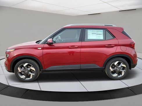 New 2026 Hyundai Venue SEL image 2