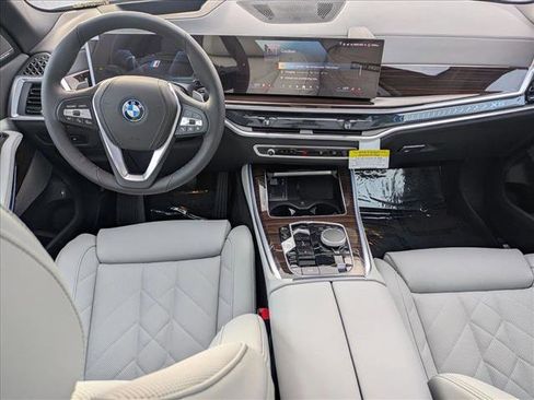 Used 2026 BMW X5 xDrive50e w/ Premium Package AWD/4WD image 16
