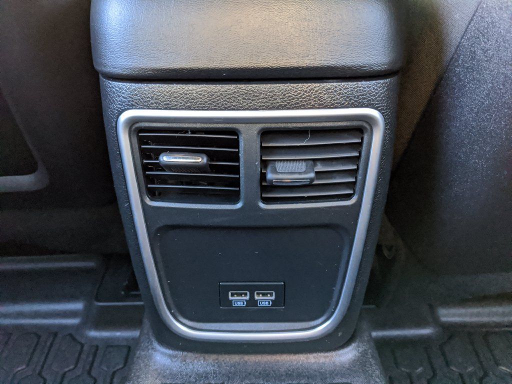 Used 2019 Dodge Charger GT w/ Performance Handling Group RWD image 17
