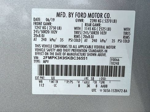 Used 2019 Ford Edge Titanium FWD image 22