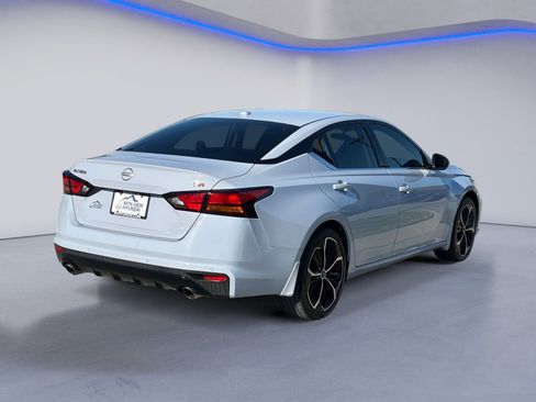 Used 2024 Nissan Altima 2.5 SR FWD image 6