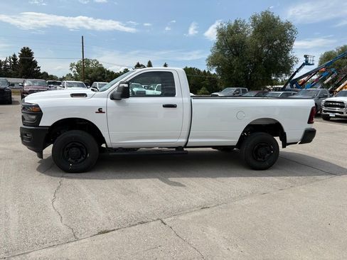 Used 2025 RAM 2500 Tradesman AWD/4WD image 3