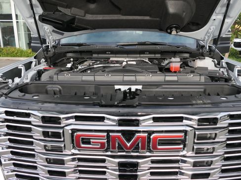 New 2026 GMC Sierra 3500 Denali w/ Denali Reserve Package AWD/4WD image 26