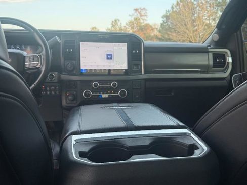 Used 2025 Ford F350 Platinum w/ FX4 Off-Road Package image 6