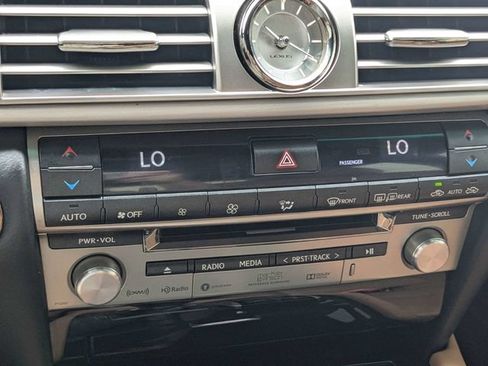 Used 2016 Lexus LS 460 w/ F Sport Package RWD image 22