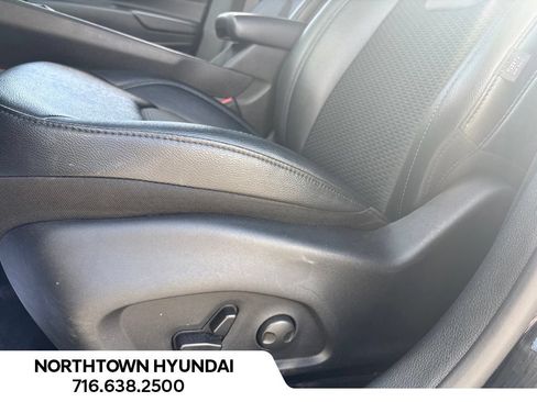 Used 2025 Jeep Compass Latitude w/ Convenience Group AWD/4WD image 9
