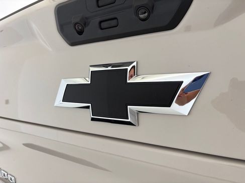 New 2026 Chevrolet Silverado 2500 ZR2 AWD/4WD image 31