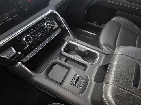 Used 2024 GMC Sierra 2500 Denali w/ Technology Package image 18