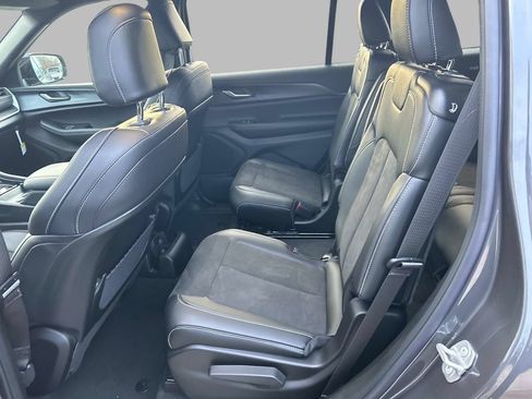 New 2025 Jeep Grand Cherokee L Altitude AWD/4WD image 5