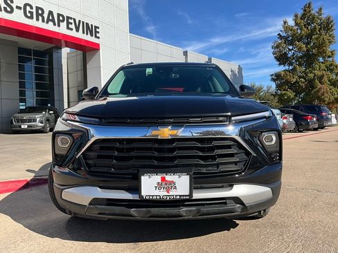 Used 2025 Chevrolet TrailBlazer LT image 4