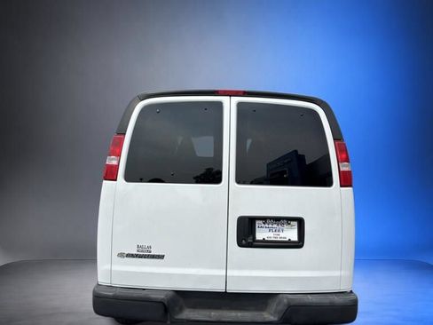 Used 2022 Chevrolet Express 3500 LS RWD image 4